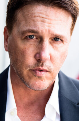 Lochlyn Munro - ლოხლინ მუნრო
