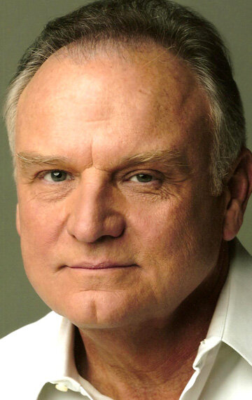 Bill Smitrovich - ბილ სმიტროვიჩი