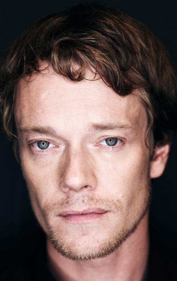 Alfie Allen - ალფი ალენი