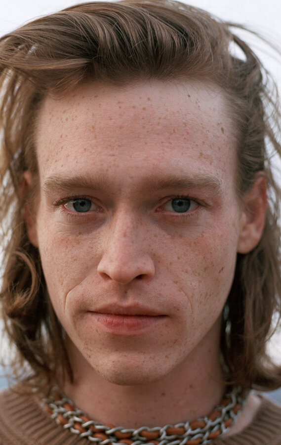 Caleb Landry Jones - ქალებ ლანდრი ჯოუნსი