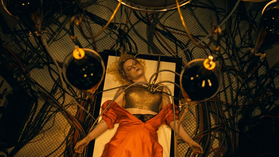 «Невеста!»: мертворожденный феммюзикл