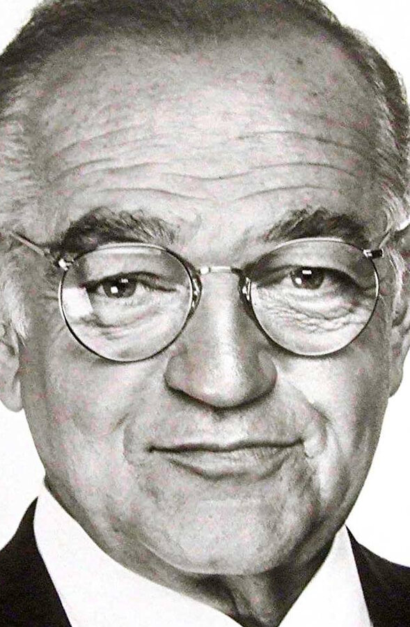 Richard Dysart