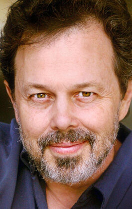 Curtis Armstrong - კურტის არმსტრონგი