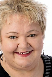 Sally‑Anne Upton - სალი‑ენ აპტონი